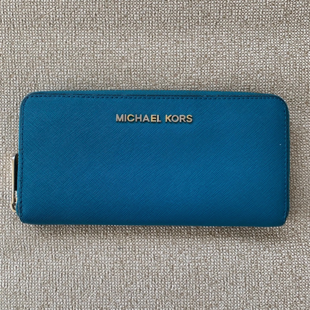 Michael Kors Continental Wallet